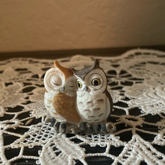 Vintage hugging owl bird figurine gift George Good porcelain loving friend owl - Picture 2 of 4